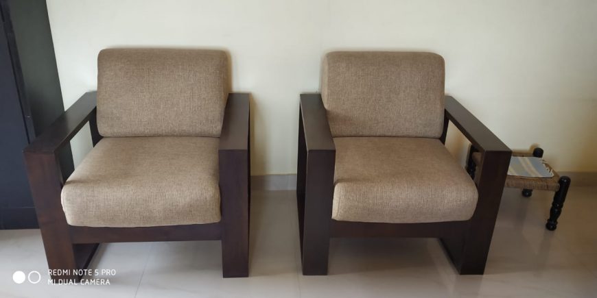 Single-Seater-Two-Sofa-Chairs